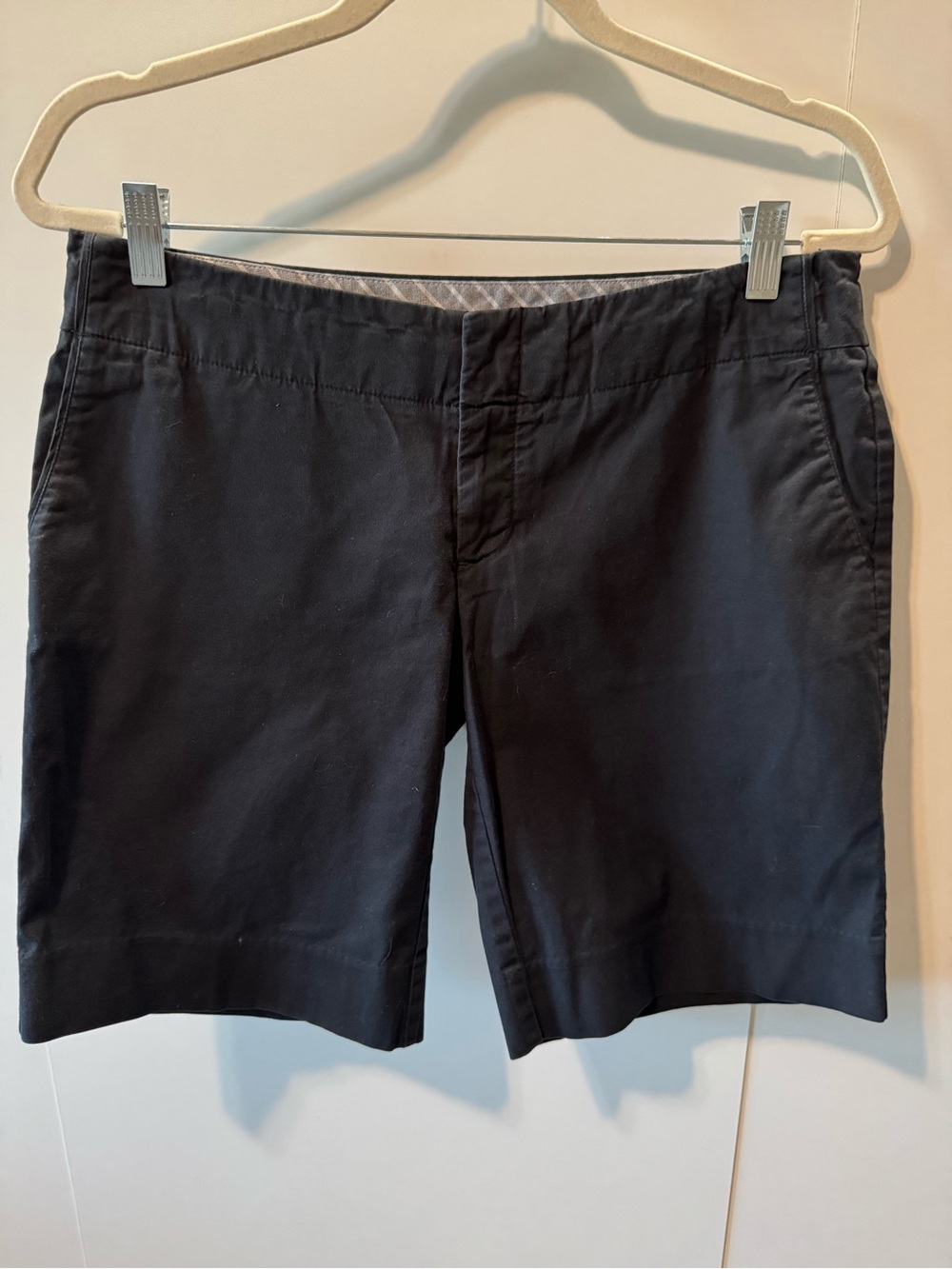 Gap Women’s Stretch Black Bermuda Shorts Stretch Size 6 Chino Flat Front